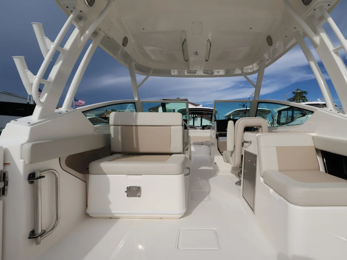 2027 Boston Whaler 280 Vantage 27.0 feet, Naples, Florida #10
