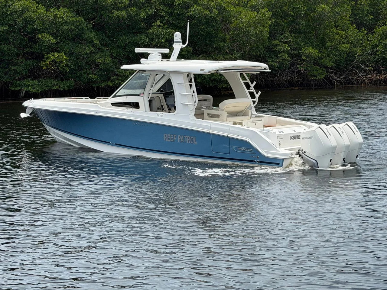 2022 Boston Whaler 350 REALM 35.0 feet, Key Largo, FL #12
