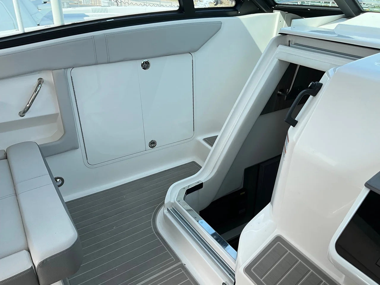 2024 Sea Ray 320 SUNDANCER OB 34.0 feet, Jacksonville Beach, Florida #21