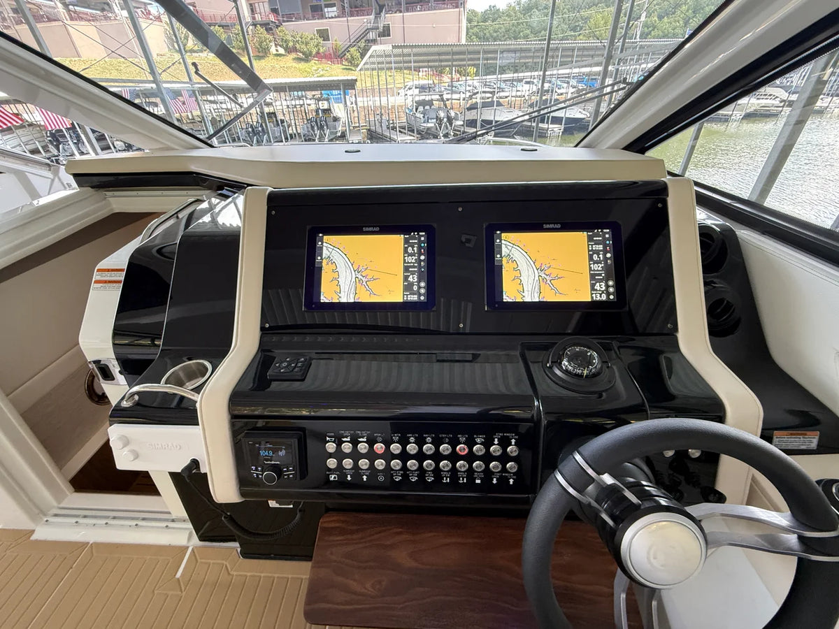 2027 Cruisers Yachts 42 GLS 42.0 feet, Lake Ozark, MO #32