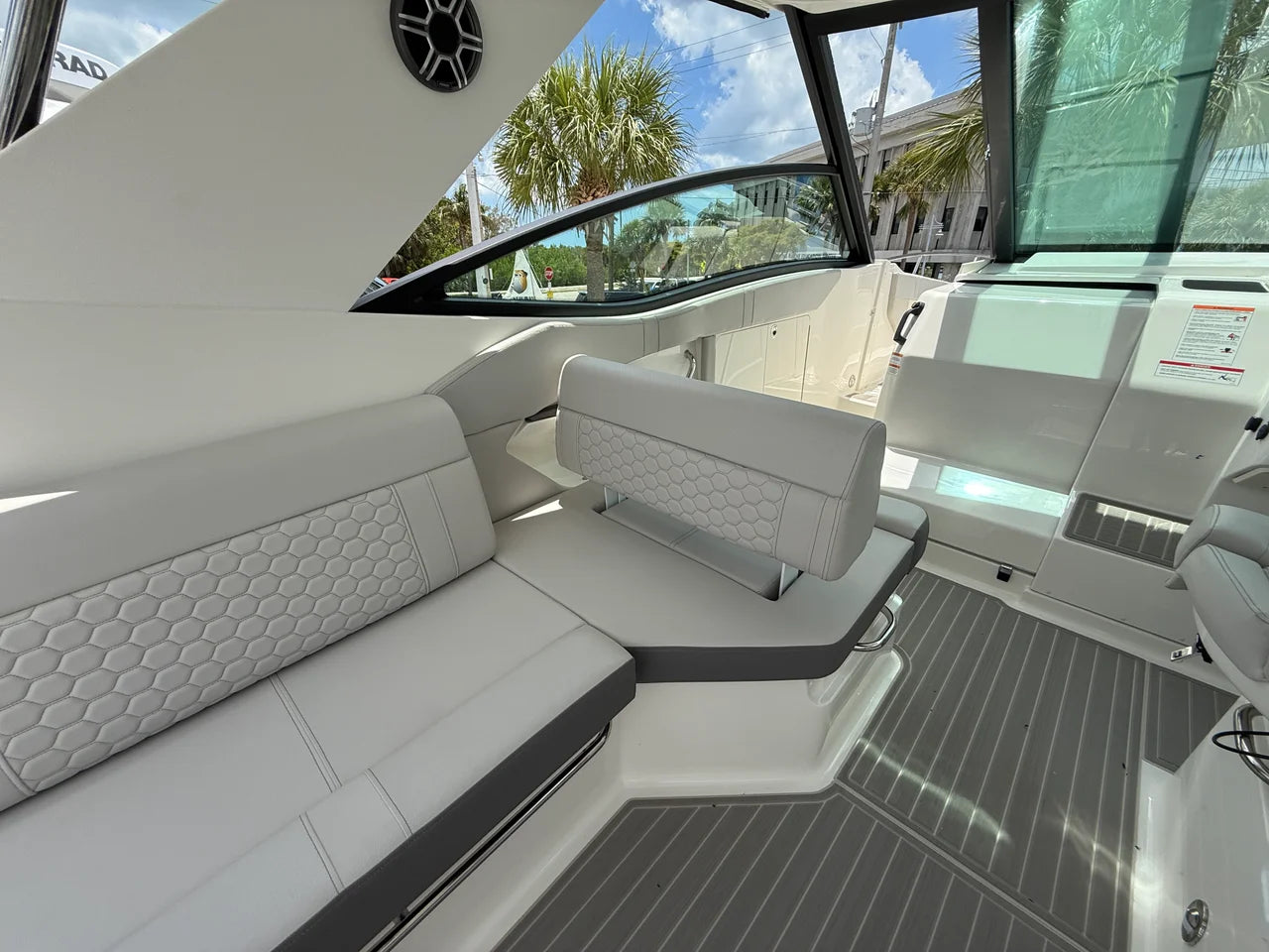 2026 Sea Ray Sundancer 320 Outboard 32.0 feet, Sarasota, Florida #34