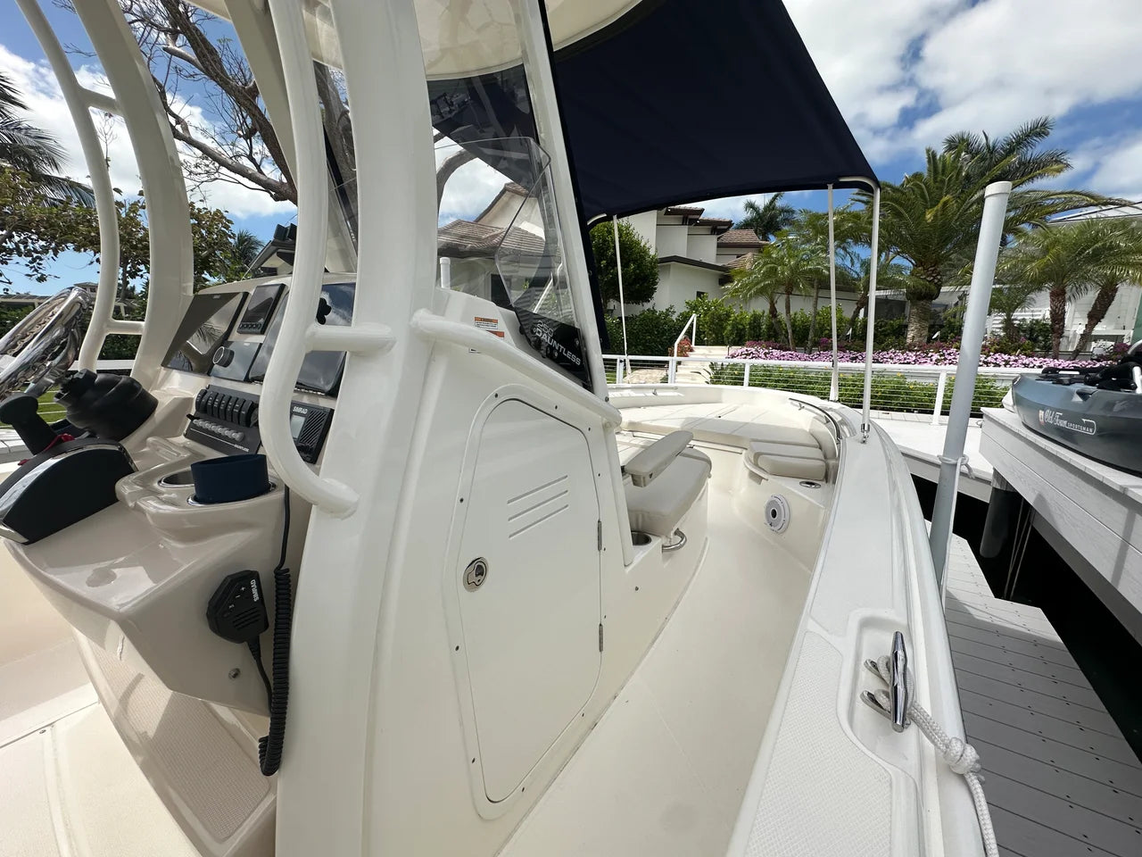 2024 Boston Whaler 250 DAUNTLESS 25.0 feet, Naples, Florida #25