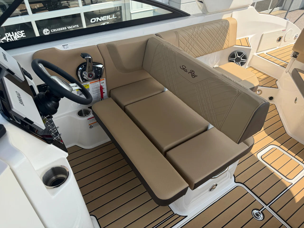 2026 Sea Ray SDX 250 Outboard 25.0 feet, Osage Beach, Missouri #27