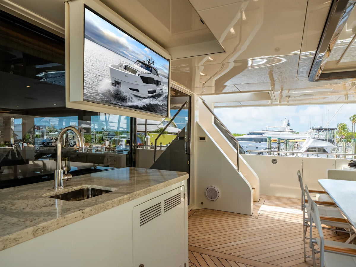 2023 Ocean Alexander 27R 88.0 feet, Ocean Reef, FL #111