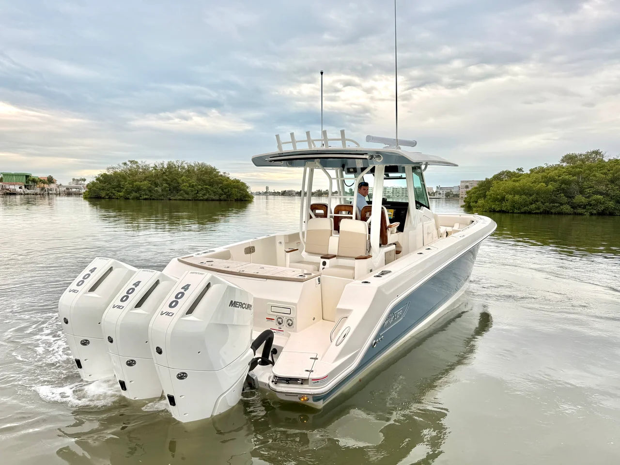 2026 Boston Whaler 360 Outrage 36.0 feet, St Petersburg, FL #15