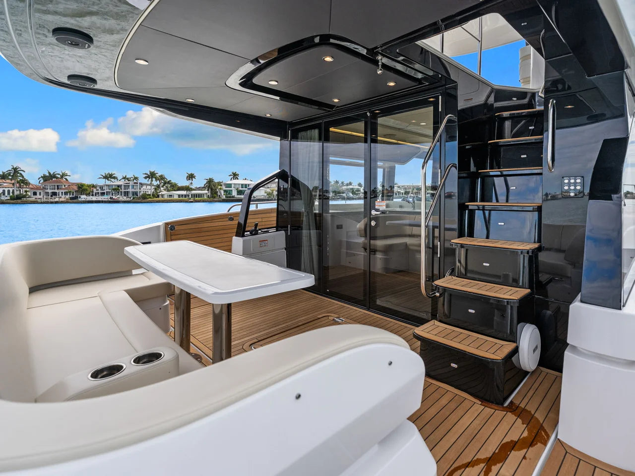 2026 Cruisers Yachts 57 FLY 57.0 feet, Miami, FL #39
