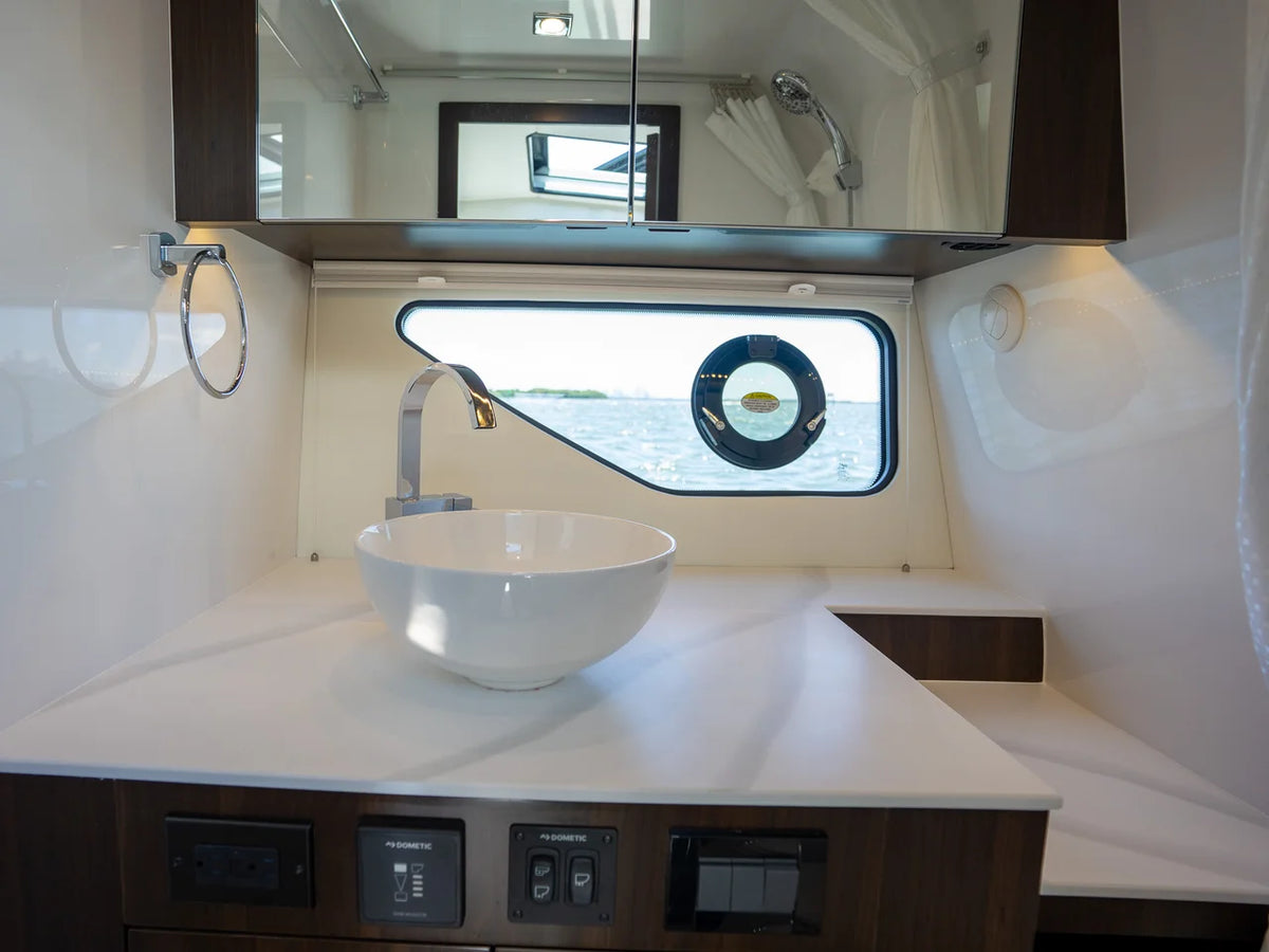 2027 Cruisers Yachts 38 GLS Outboard 38.0 feet, Miami, FL #28