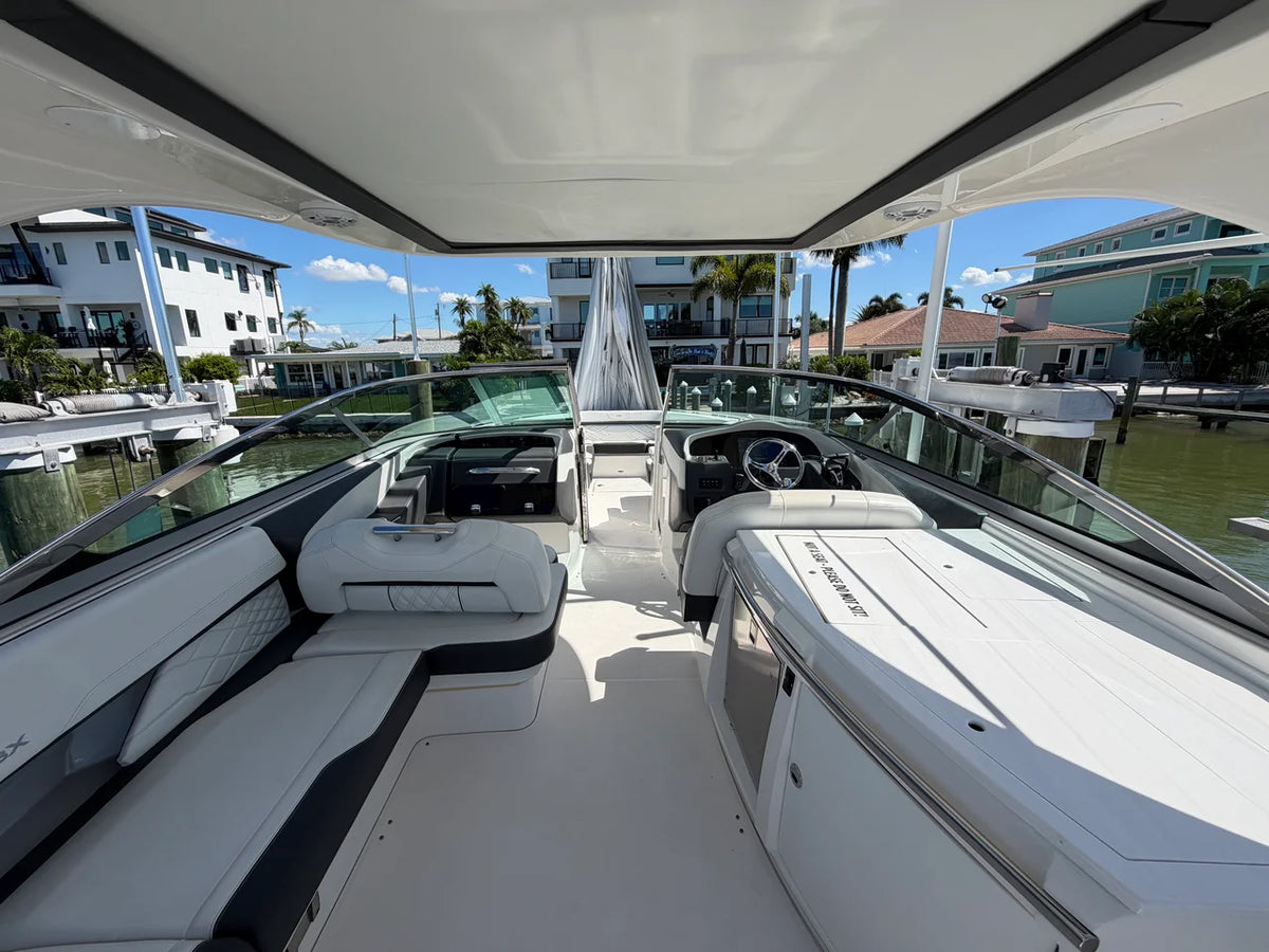 2023 Regal 33 OBX 33.0 feet, Maderia Beach, FL #7