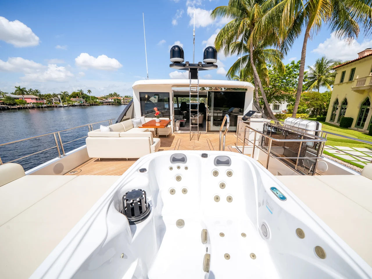 2025 Ocean Alexander 27R 88.0 feet, Fort Lauderdale, FL #96