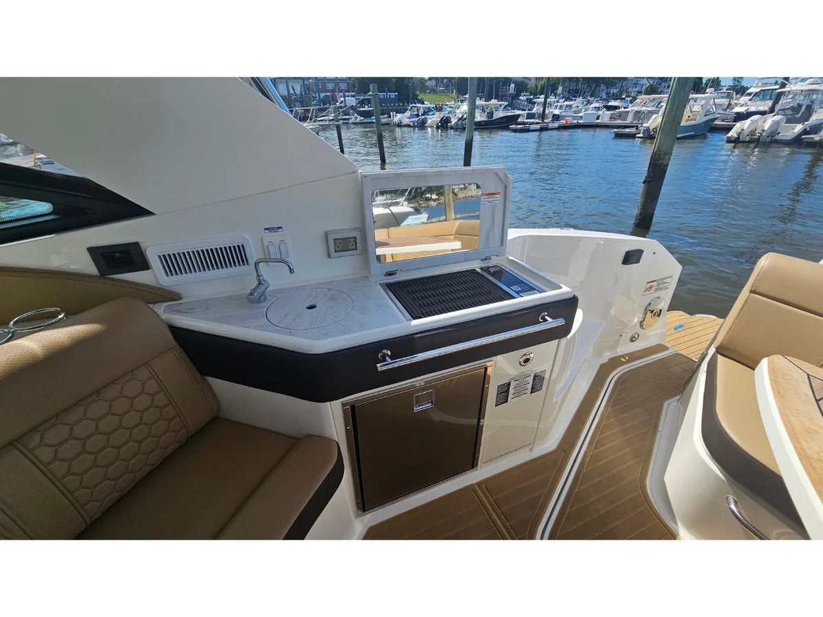 2026 Sea Ray 320 SUNDANCER COUPE OB 32.0 feet, Brick Township, New Jersey #25