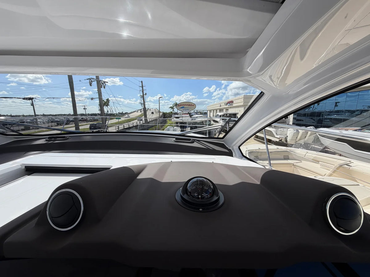 2027 Azimut A45 45.0 feet, Stuart, Florida #45