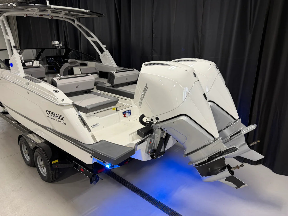 2024 Cobalt R8 OB 28.0 feet, Crosslake, Minnesota #7