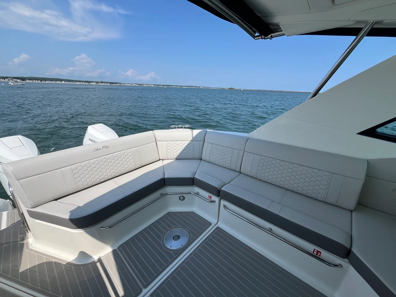 2026 Sea Ray Sundancer 320 Outboard 32.0 feet, Westbrook, Connecticut #17
