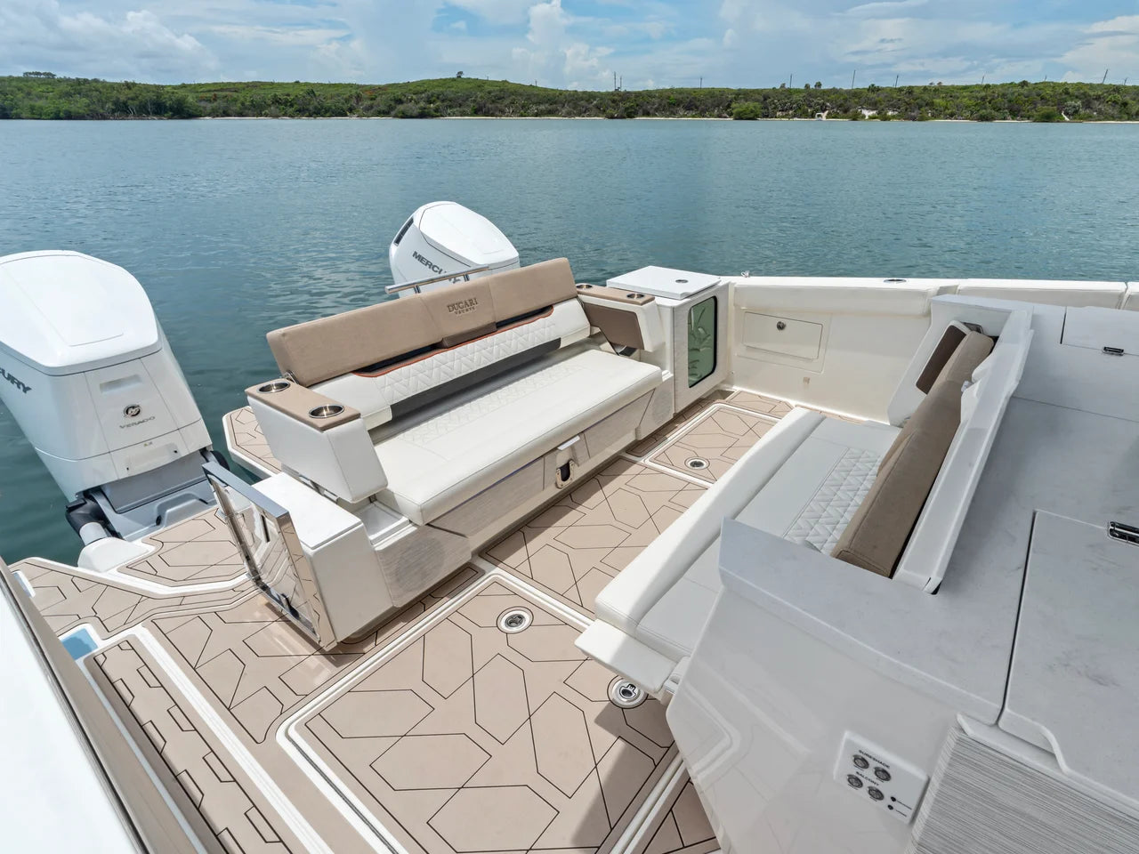 2027 Ducari 37 XIV 37.0 feet, Jupiter, Florida #37