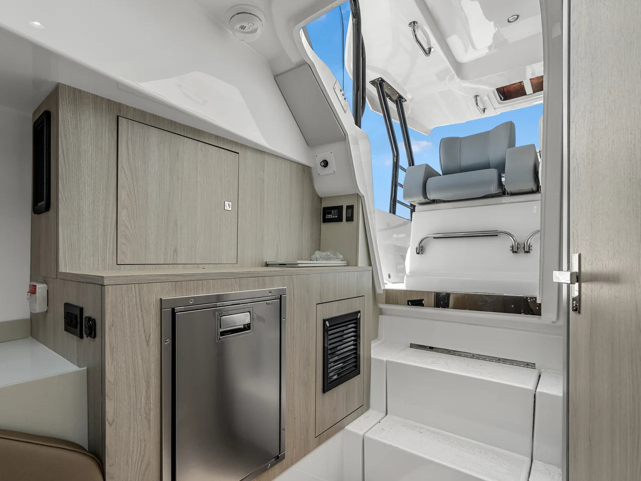 2026 Cruisers Yachts 38 VTR 38.0 feet, Quincy, MA #28