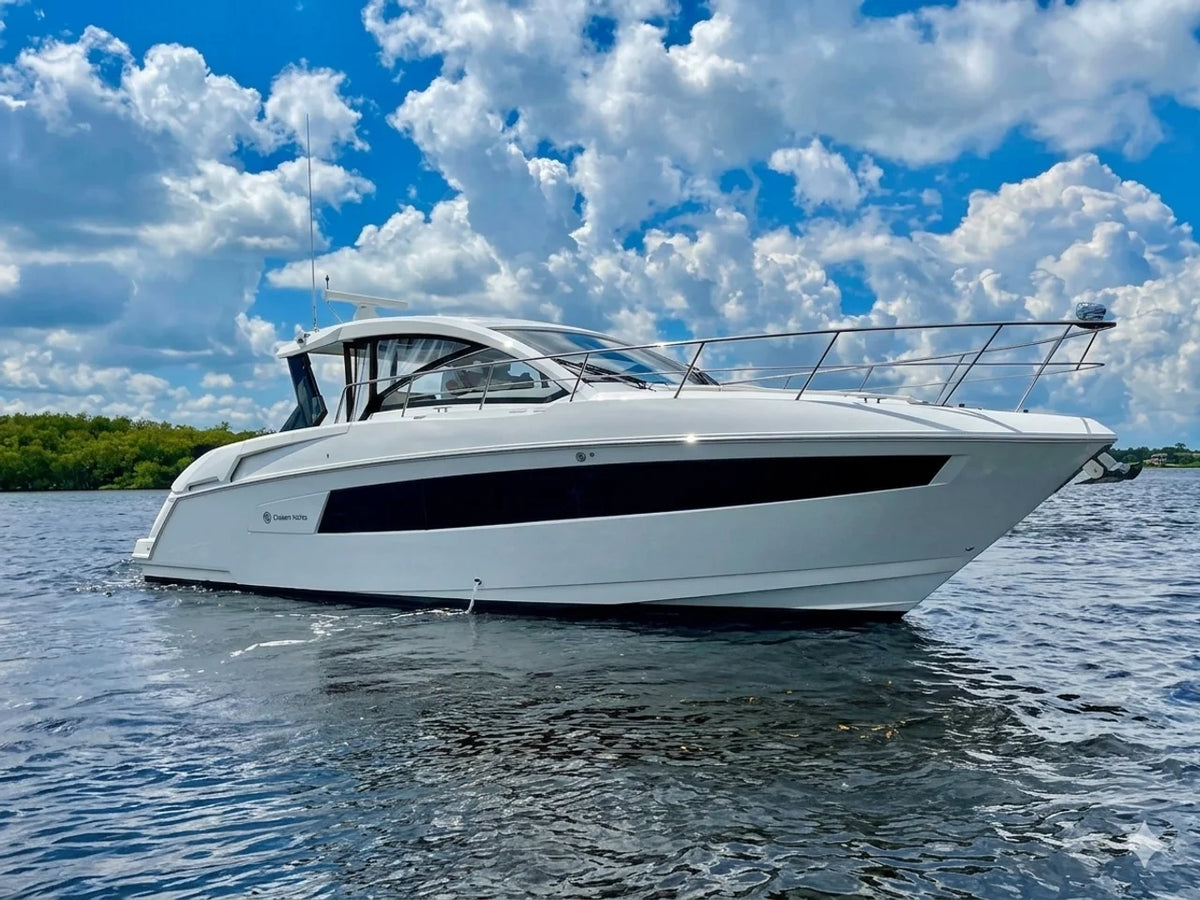 2016 Cruisers Yachts 390 EXPRESS COUPE 39.0 feet, Stuart, FL #7