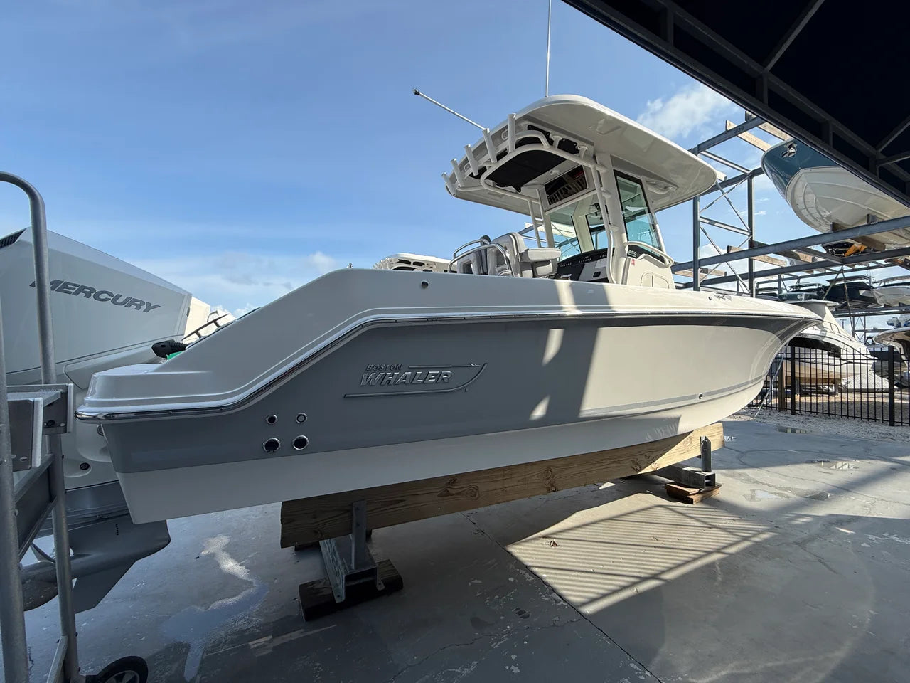 2027 Boston Whaler 250 Outrage 25.0 feet, Sarasota, FL #3