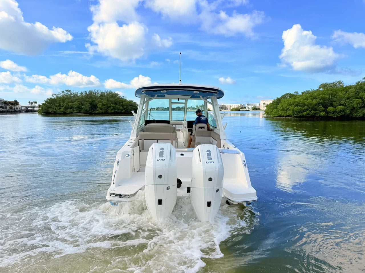 2027 Boston Whaler 330 Vantage 33.0 feet, St Petersburg, FL #18