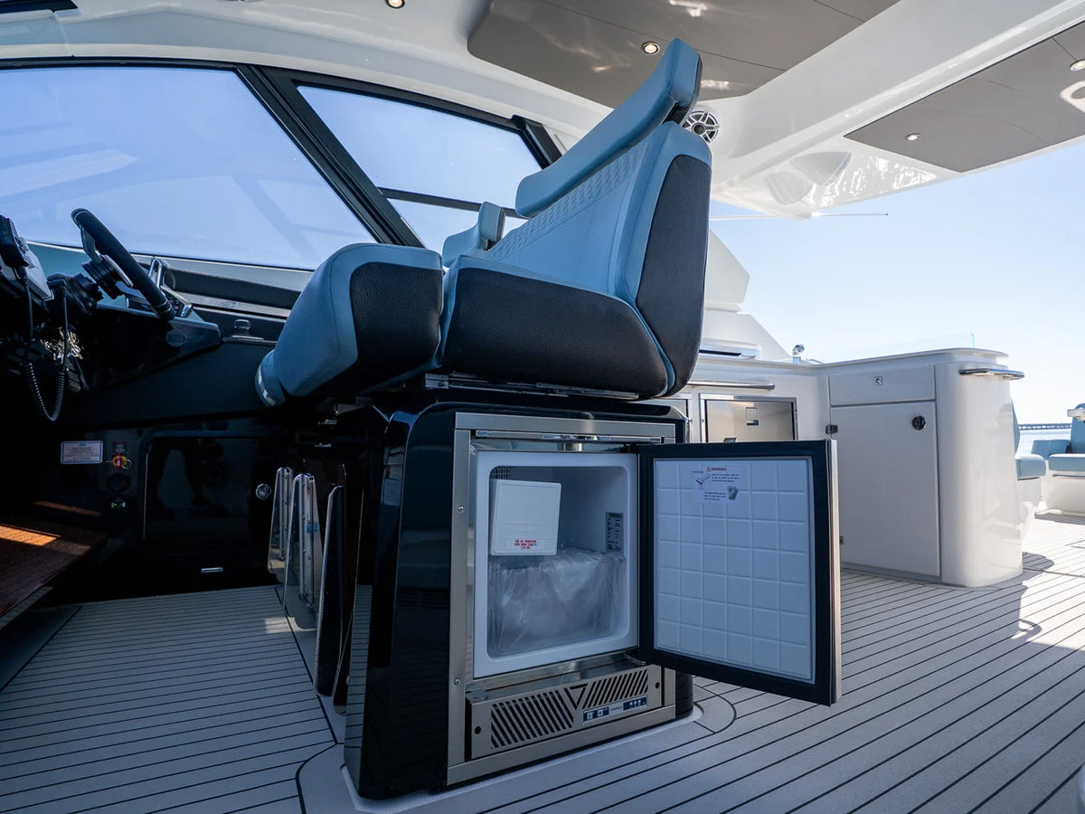 2027 Cruisers Yachts 50 GLS OB 50.0 feet, Clearwater, Florida #43
