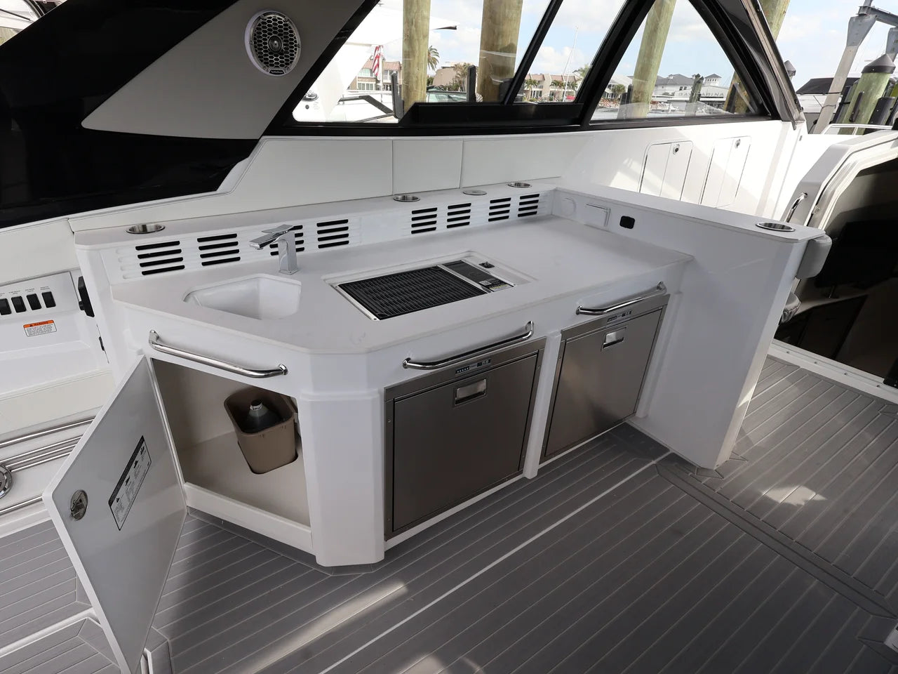 2026 Cruisers Yachts 42 GLS Outboard 42.0 feet, Naples, Florida #18