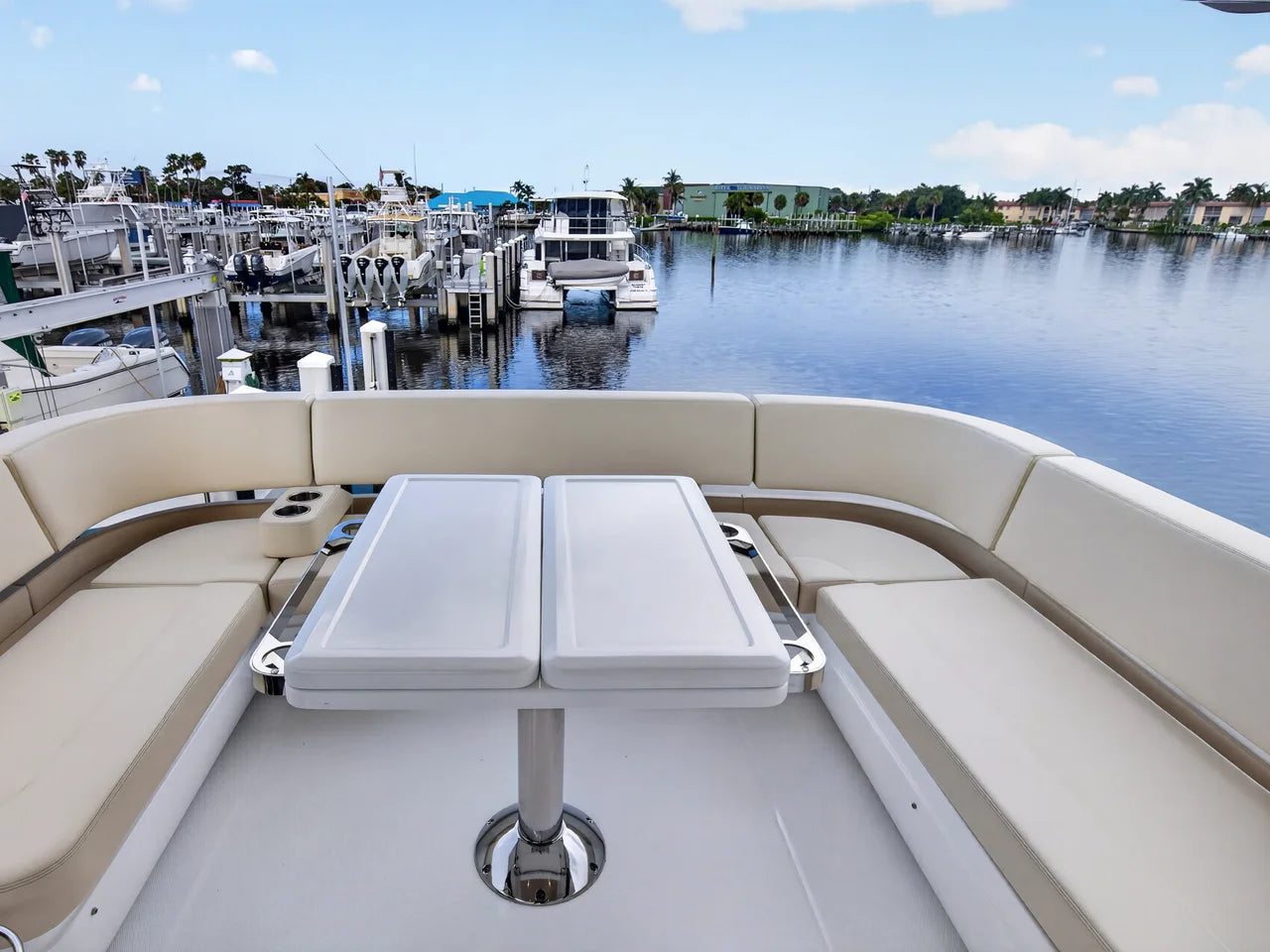 2026 Cruisers Yachts 57 FLY 57.0 feet, Stuart, Florida #89