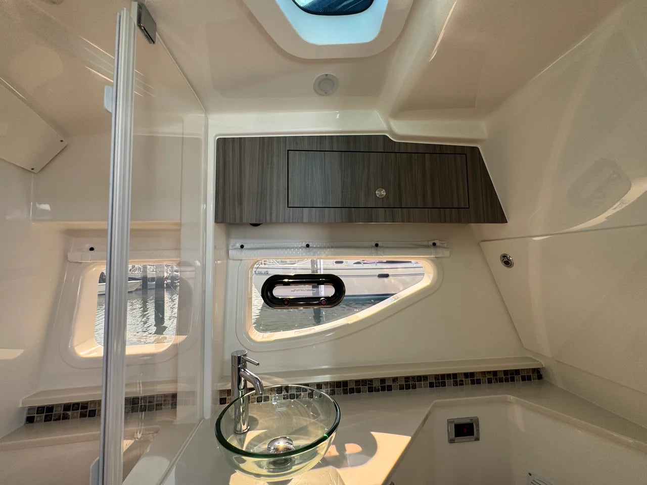 2025 Sea Ray 370 SUNDANCER OB 39.0 feet, Clearwater, Florida #35