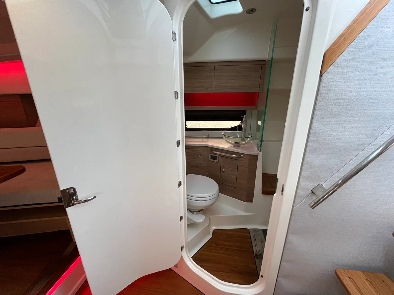 2026 Boston Whaler 365 Conquest 36.0 feet, Norwalk, Connecticut #43