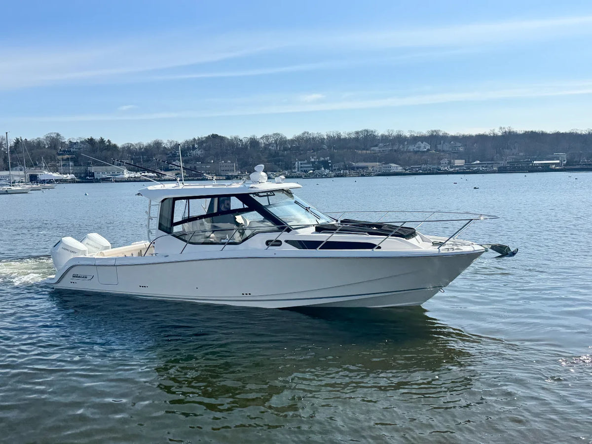 2026 Boston Whaler 325 Conquest 32.0 feet, Huntington, NY #2