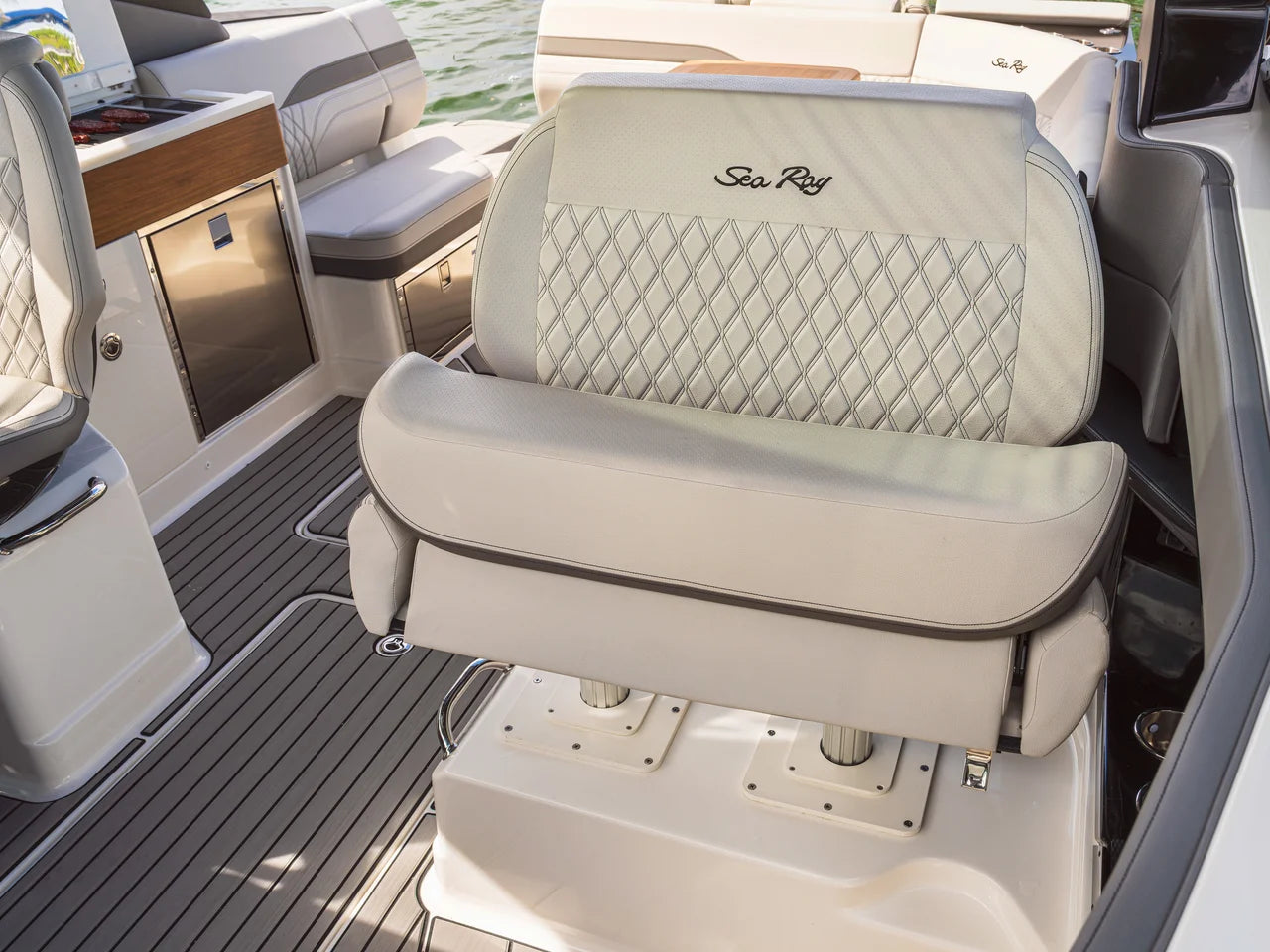 2026 Sea Ray SLX 360 Outboard  36.0 feet, Inuvik, Northwest Territories #45