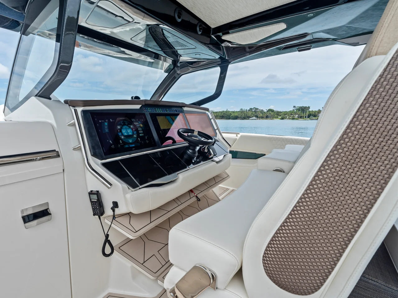 2027 Ducari 37 XIV 37.0 feet, Jupiter, Florida #73