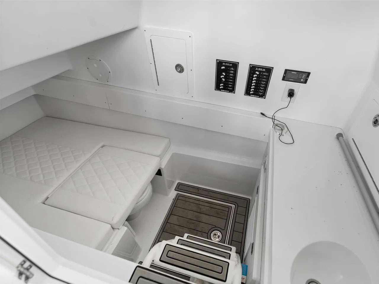 2024 Onslow Bay 37 TE 37.0 feet, Naples, Florida #26
