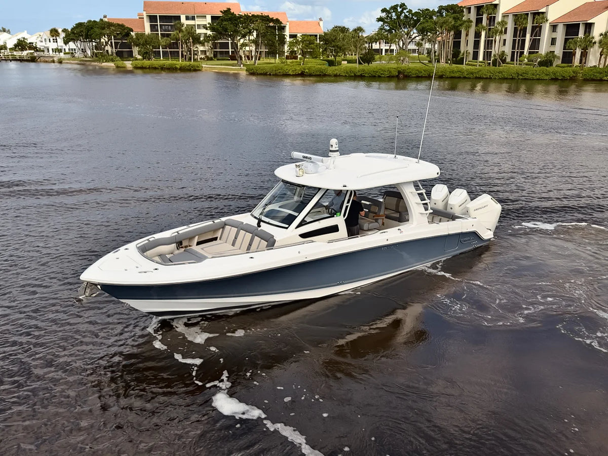 2025 Boston Whaler 350 REALM 35.0 feet, Stuart, Florida #18