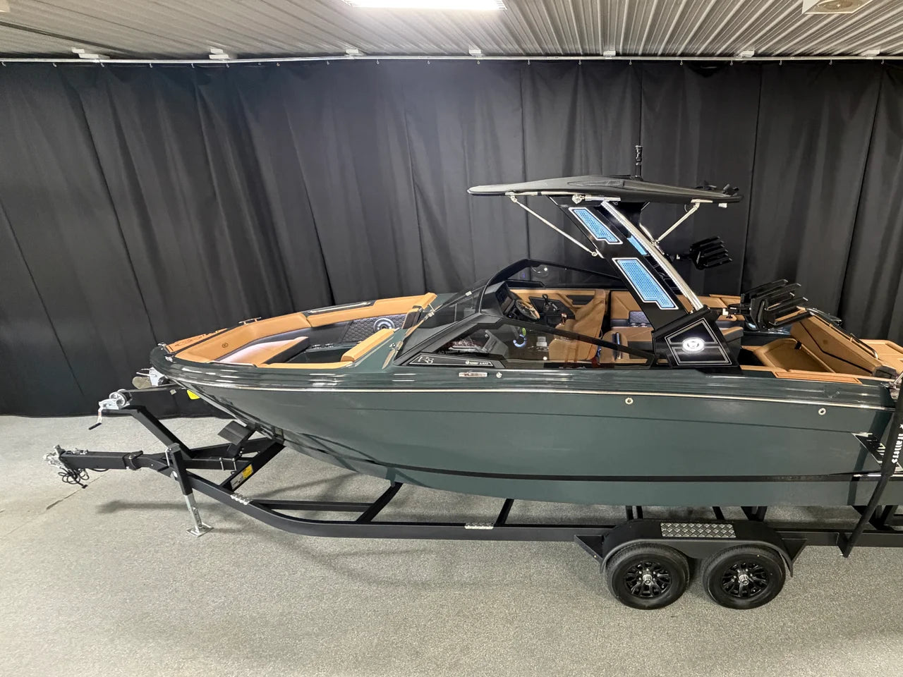 2027 Cobalt R8 SURF 28.0 feet, Crosslake, Minnesota #2