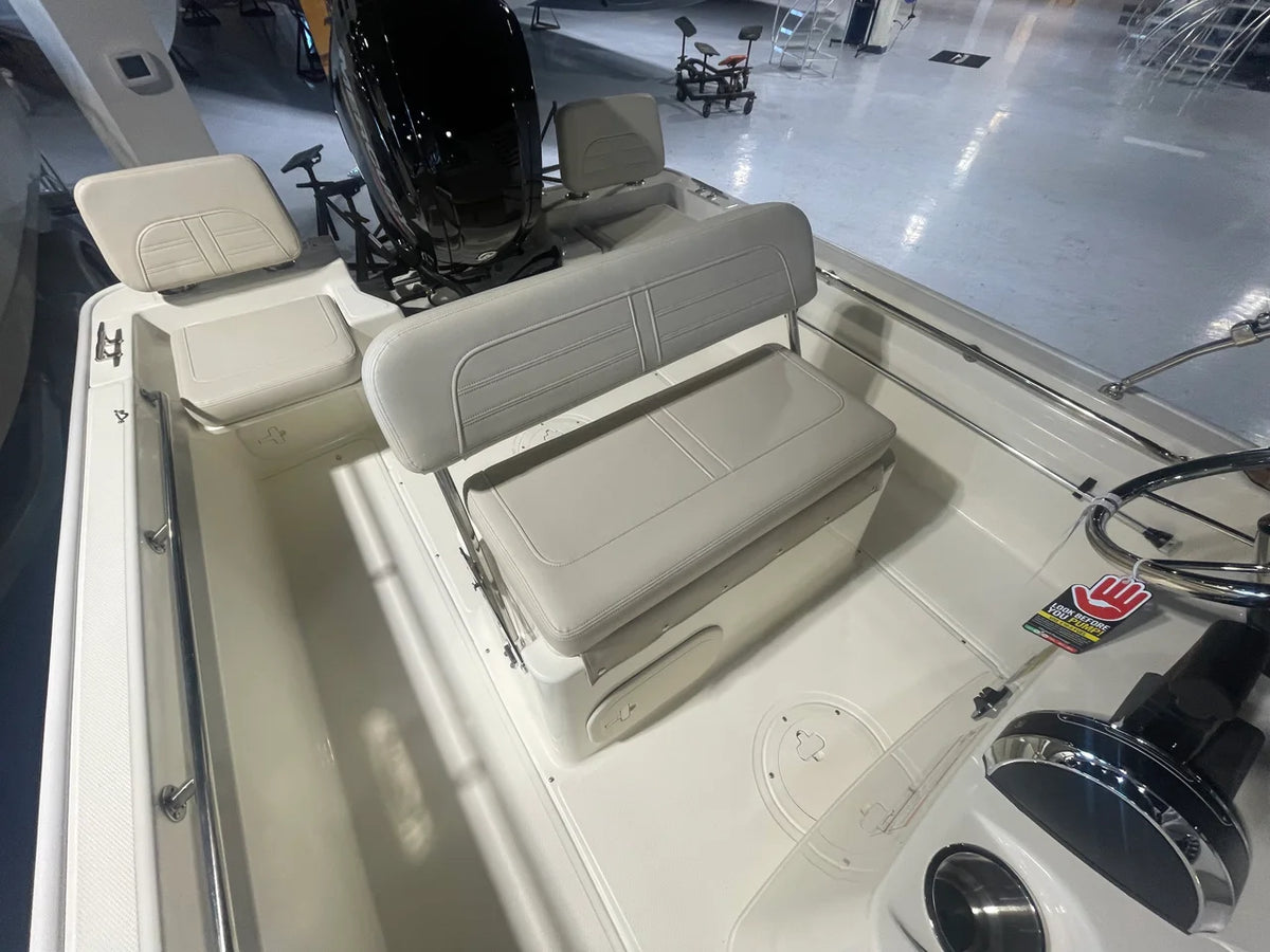 2027 Boston Whaler 170 Montauk 17.0 feet, Danvers, Massachusetts #6