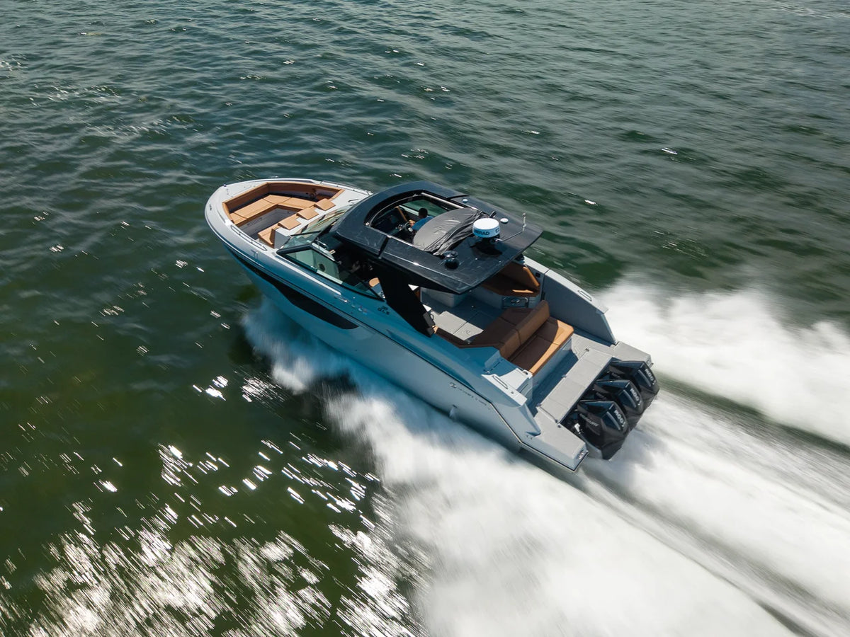 2027 Cruisers Yachts 38 GLS Outboard 38.0 feet, Miami, FL #10