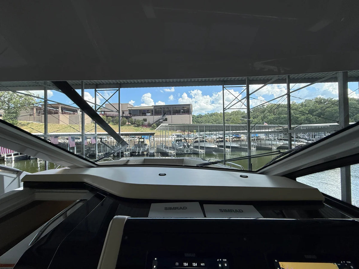 2027 Cruisers Yachts 42 GLS 42.0 feet, Lake Ozark, MO #35