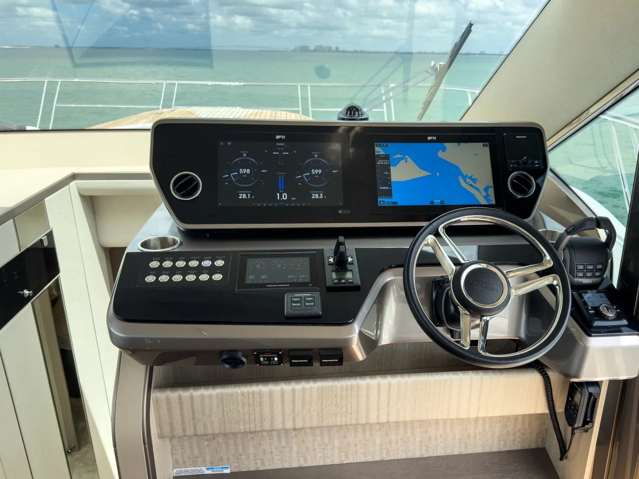 2027 Galeon 520FLY 52.0 feet, Fort Myers, FL #18