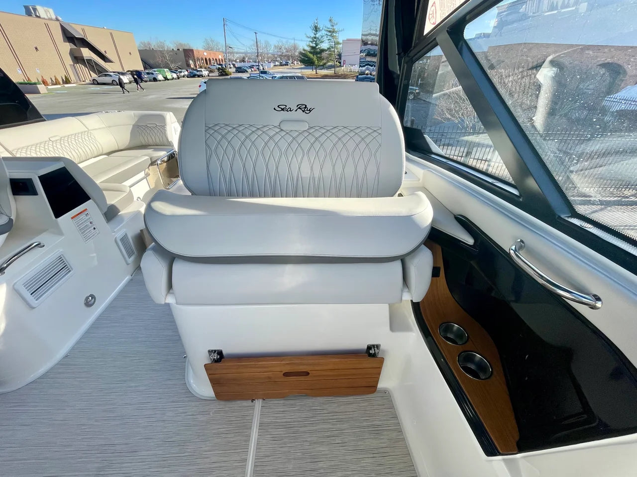 2026 Sea Ray Sundancer 370 Outboard 37.0 feet, Danvers, Massachusetts #6