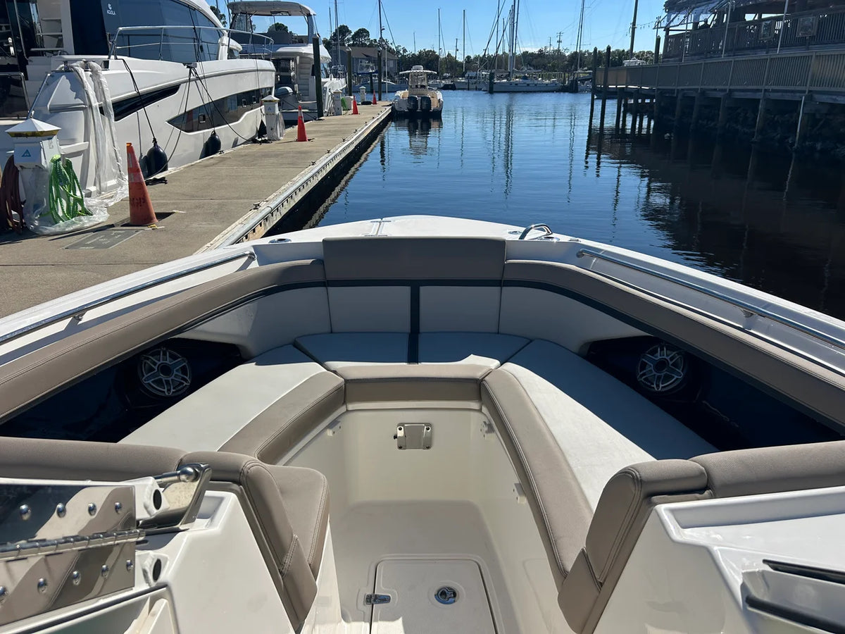 2027 Boston Whaler 330 Vantage 33.0 feet, Pensacola, Florida #30