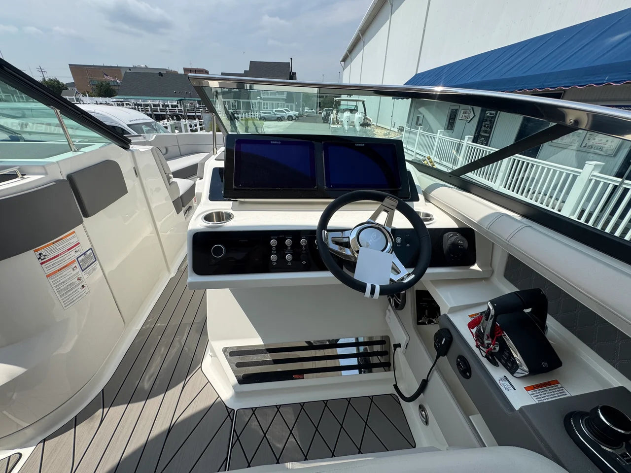 2027 Sea Ray SLX 310 Outboard 31.0 feet, Somers Point, New Jersey #21