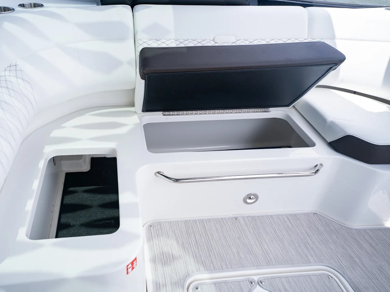 2026 Sea Ray Sundancer 370 Outboard 37.0 feet, Clearwater, Florida #38
