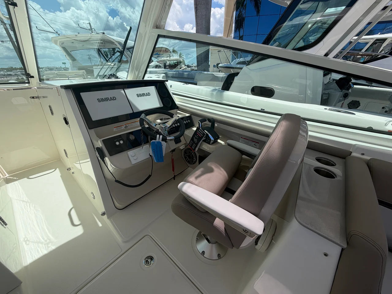 2027 Boston Whaler 330 Vantage 33.0 feet, Stuart, Florida #19