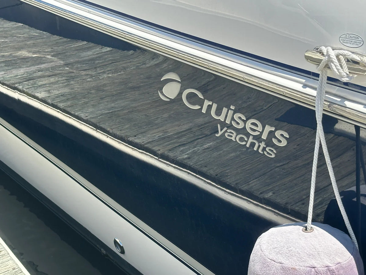 2007 Cruisers Yachts 520 EXPRESS 52.0 feet, New Gretna, NJ #37