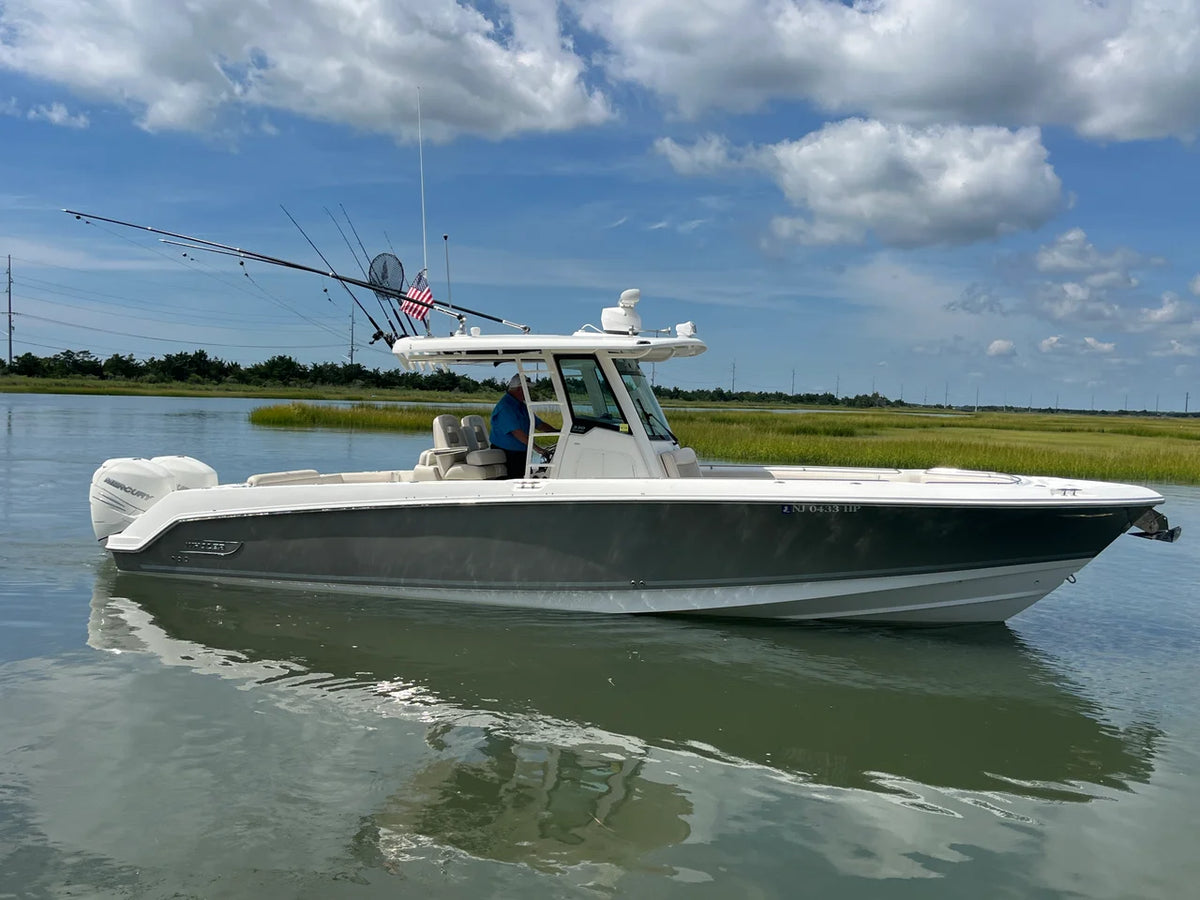 2019 Boston Whaler 330 OUTRAGE 33.0 feet, Ocean View, NJ #2