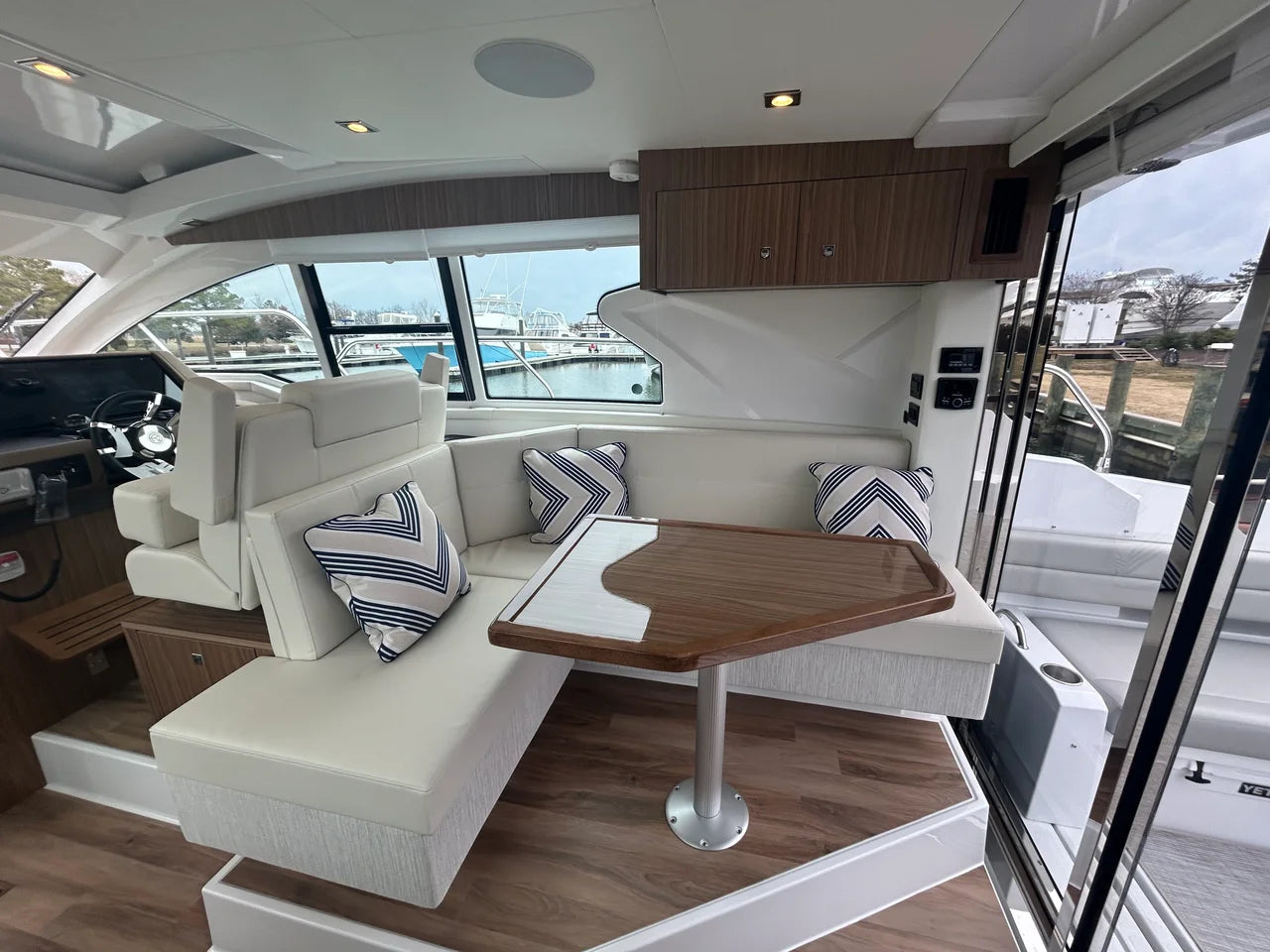 2026 Cruisers Yachts 42 Cantius 42.0 feet, Grasonville, MD #25