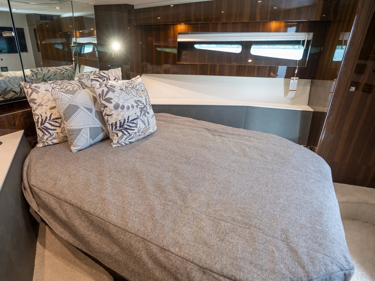 2023 Cruisers Yachts 50 C 50.0 feet, Miami, FL #32