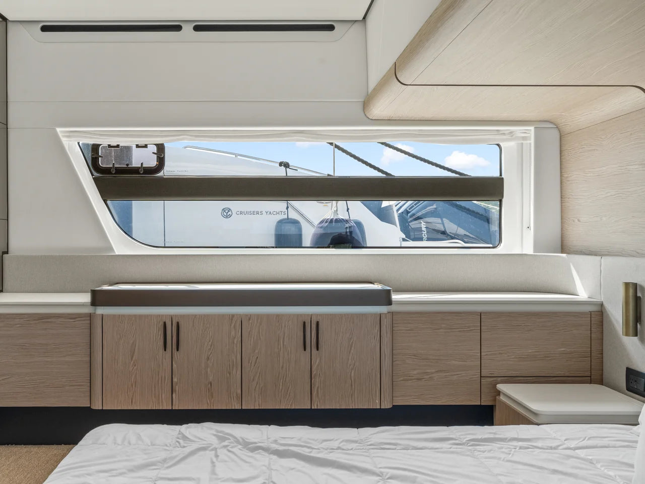 2027 Azimut Fly 53 53.0 feet, Quincy, MA #50