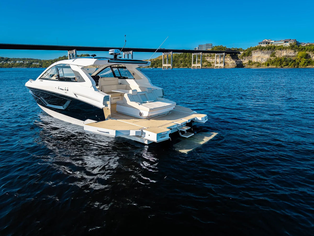 2027 Cruisers Yachts 42 GLS 42.0 feet, Lake Ozark, MO #2