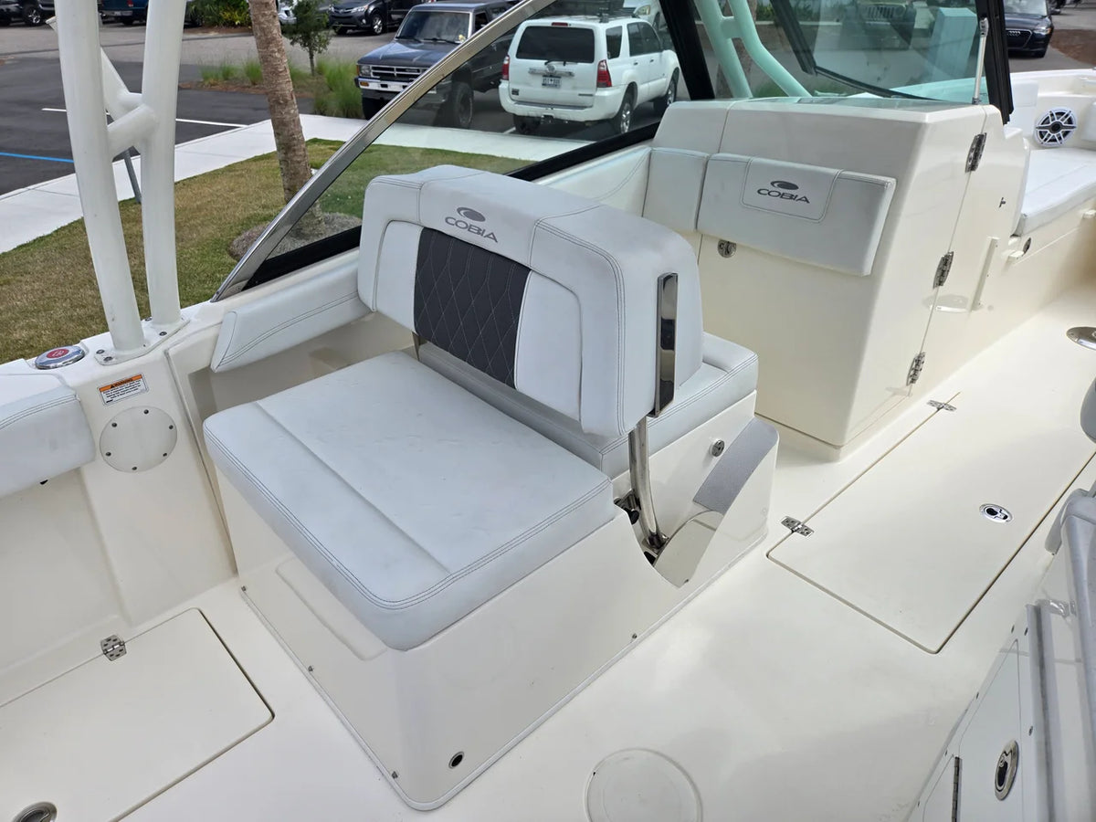2023 Cobia 240 DUAL CONSOLE 24.0 feet, Charleston, SC #13