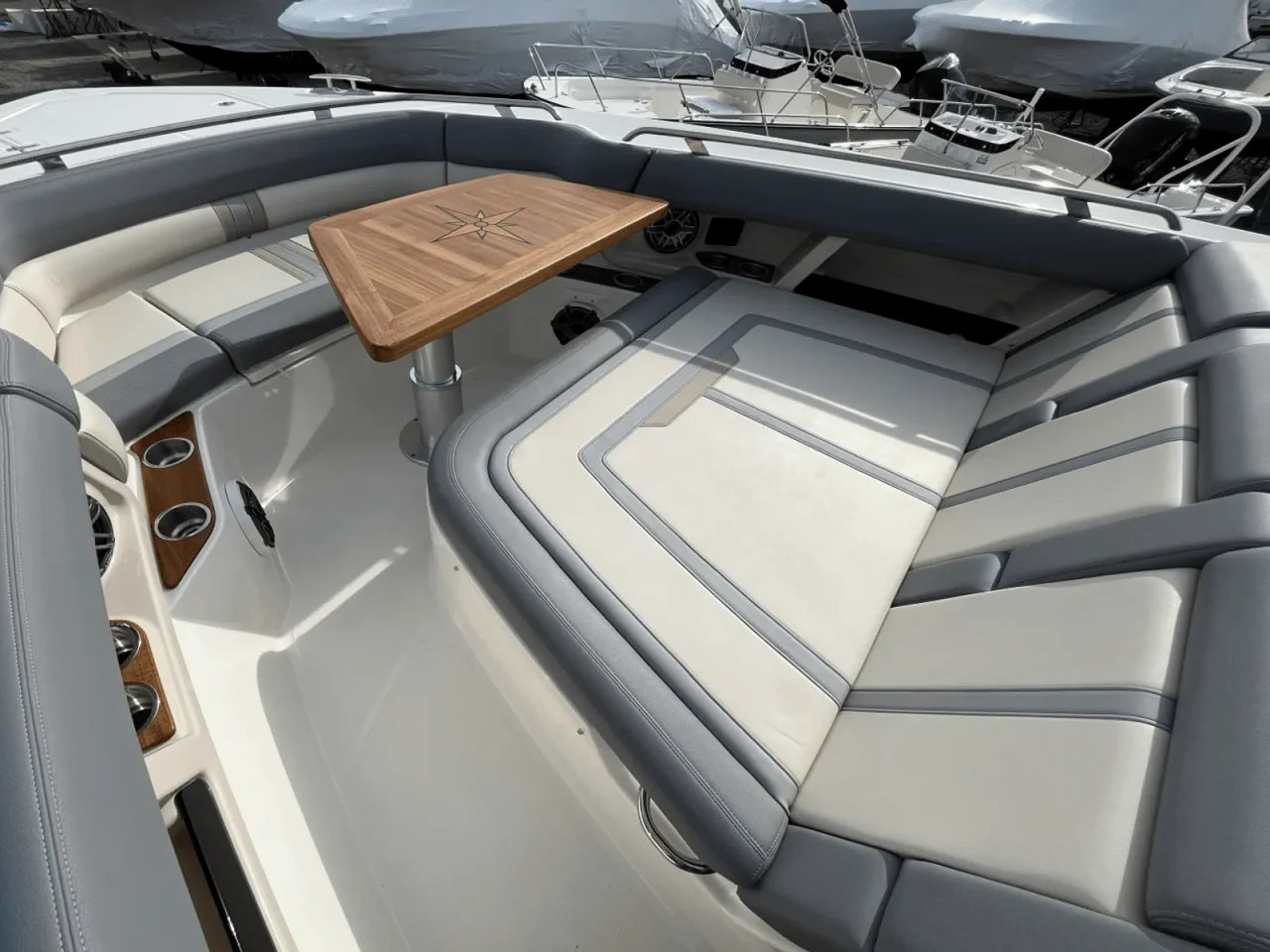 2025 Boston Whaler 350 REALM 35.0 feet, Quincy, MA #37
